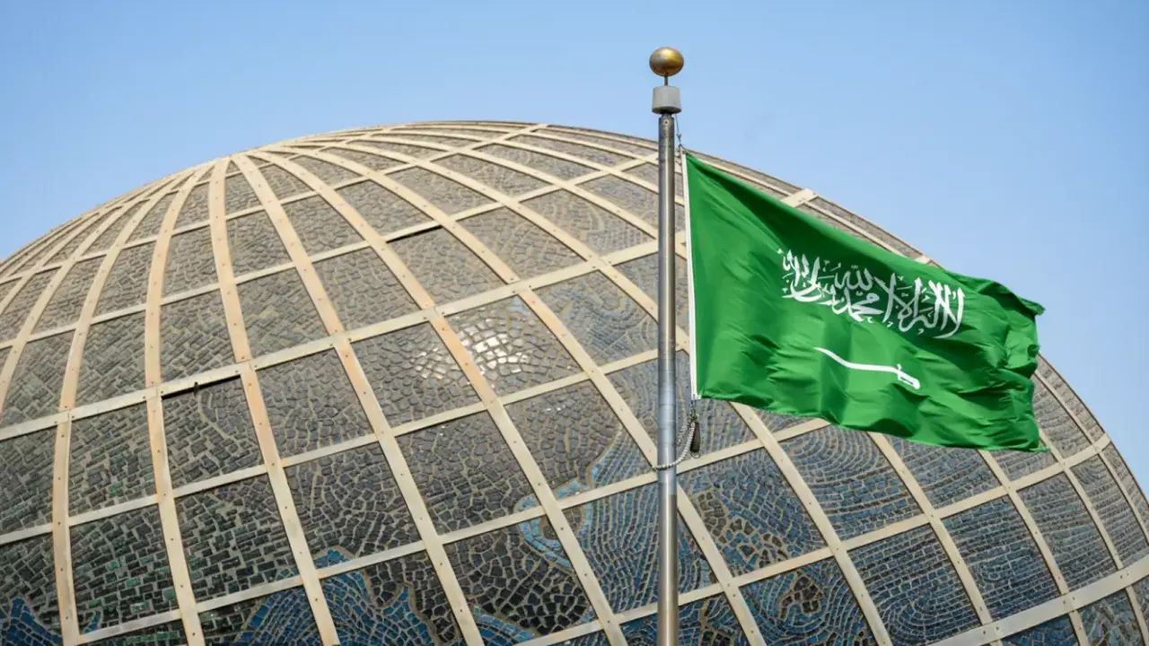 عقوبات صارمة.. ترحيل وغرامة 50 ألف ريال على الوافدين المخالفين في السعودية